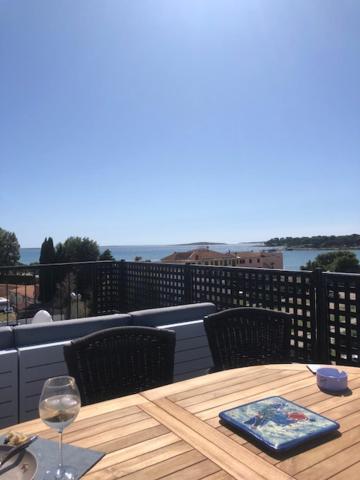 Penthouse Exceptional Sea View Apartment Медулин Екстериор снимка